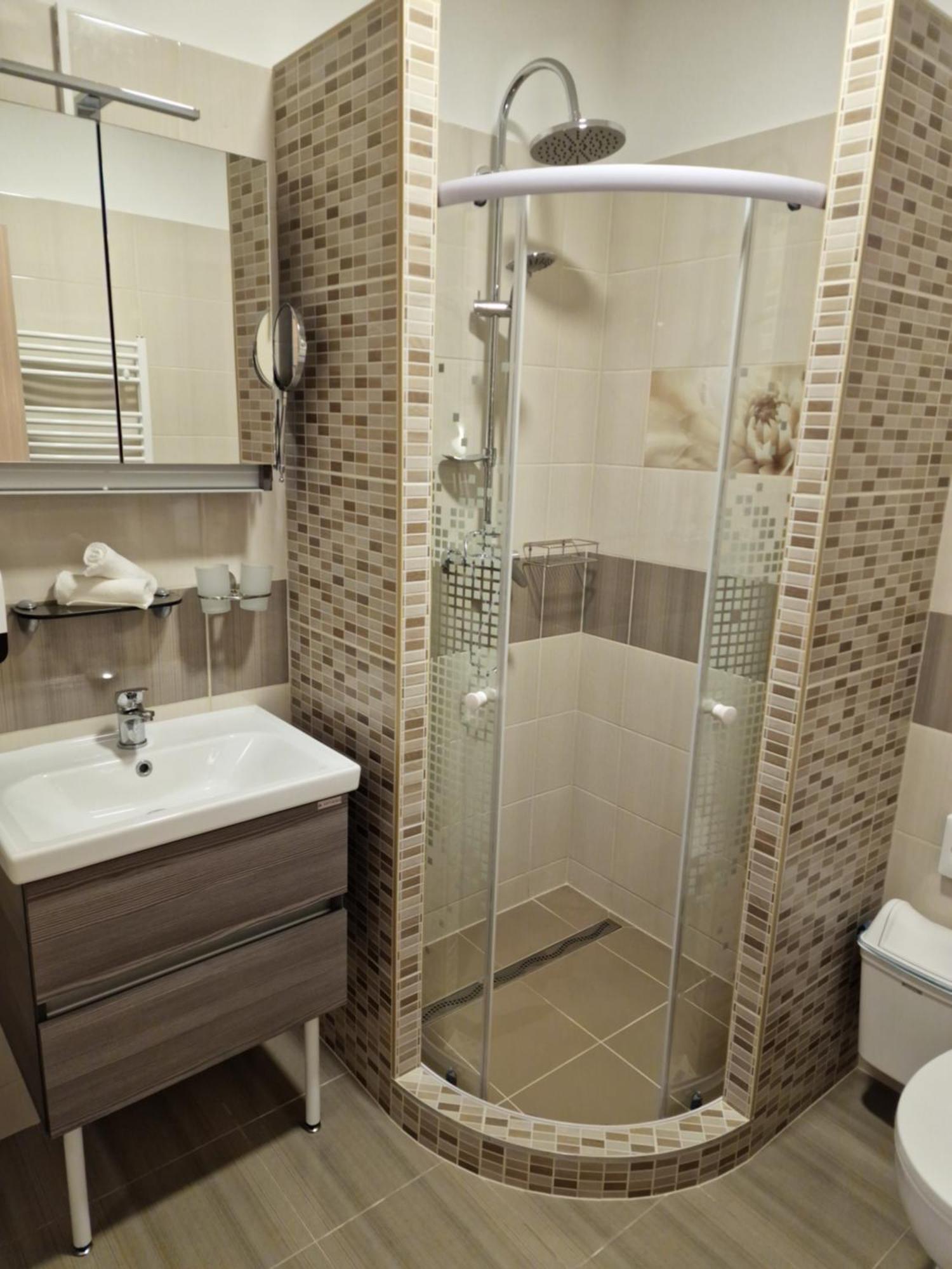 Holiday Apartmanhaz Gyula Luaran gambar