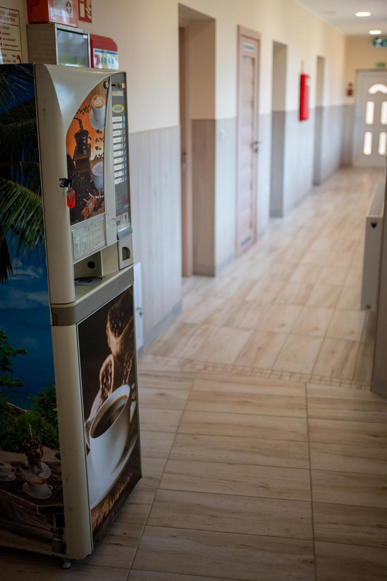 Holiday Apartmanhaz Gyula Luaran gambar