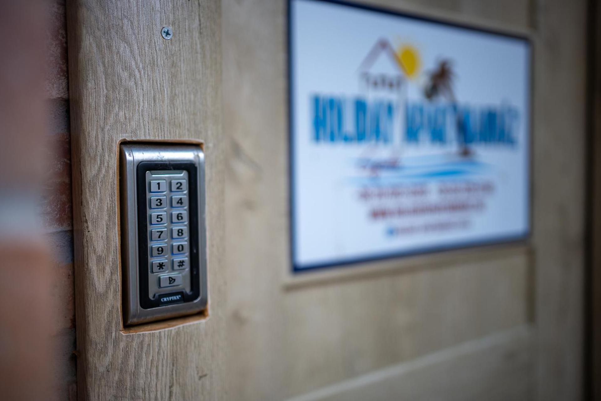 Holiday Apartmanhaz Gyula Luaran gambar