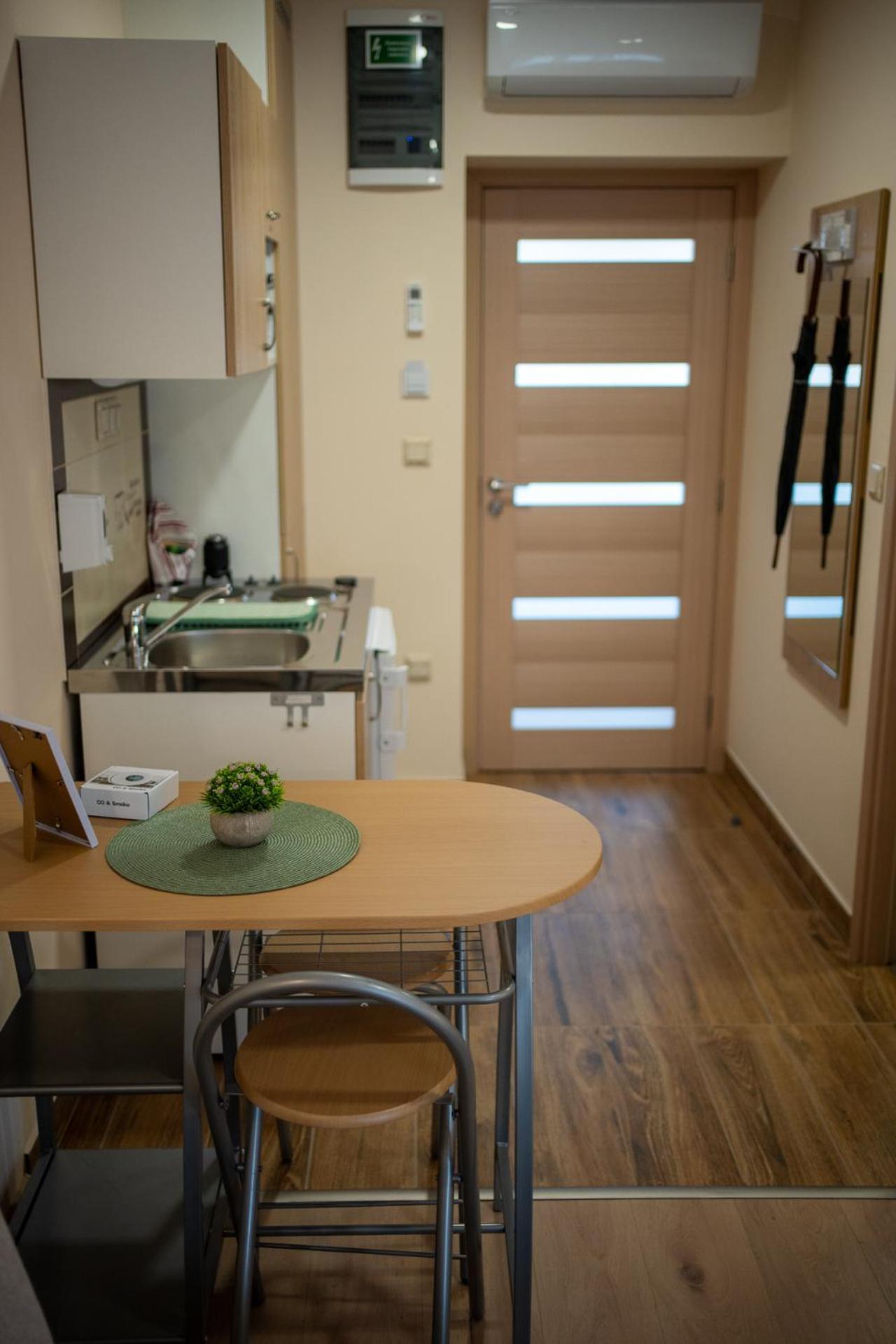 Holiday Apartmanhaz Gyula Luaran gambar