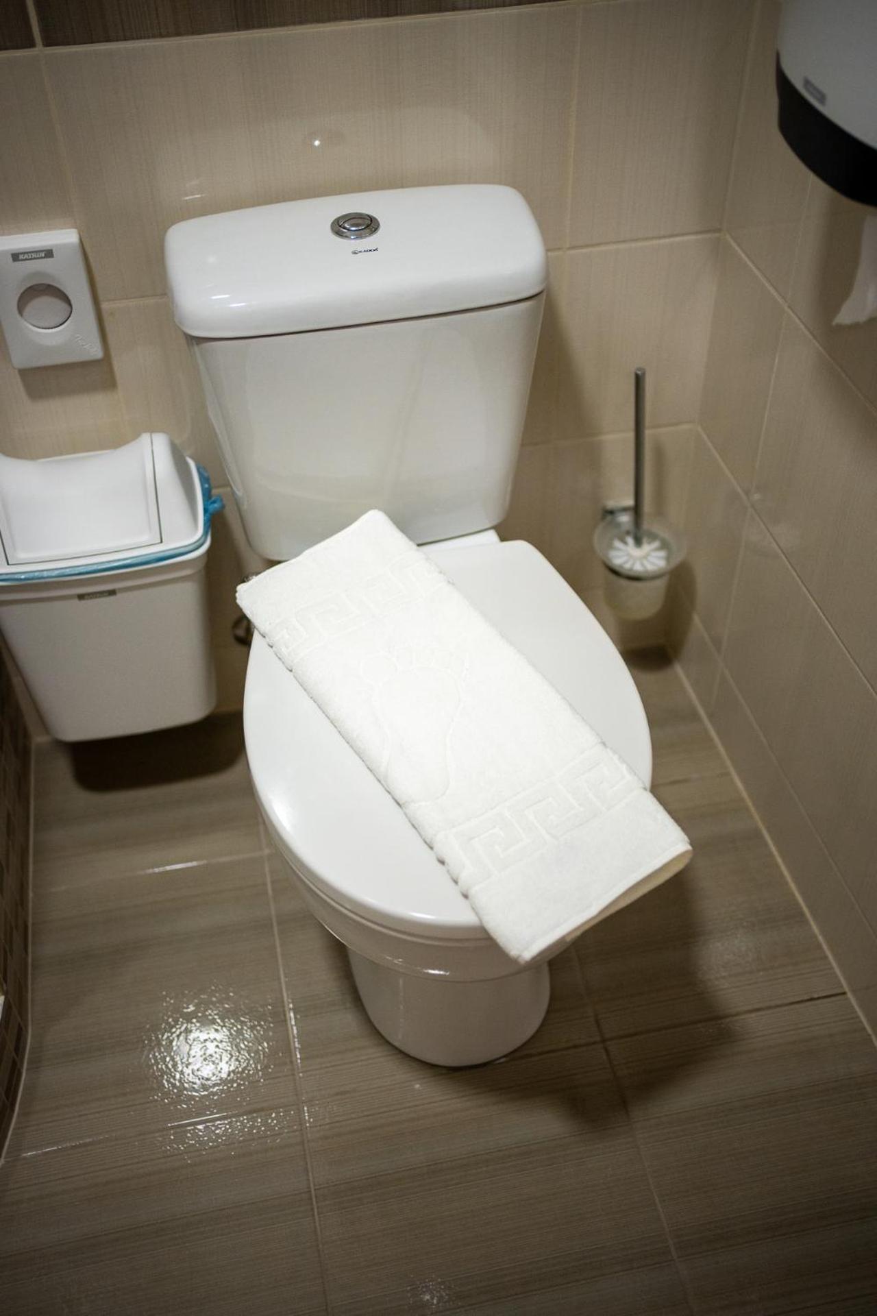 Holiday Apartmanhaz Gyula Luaran gambar