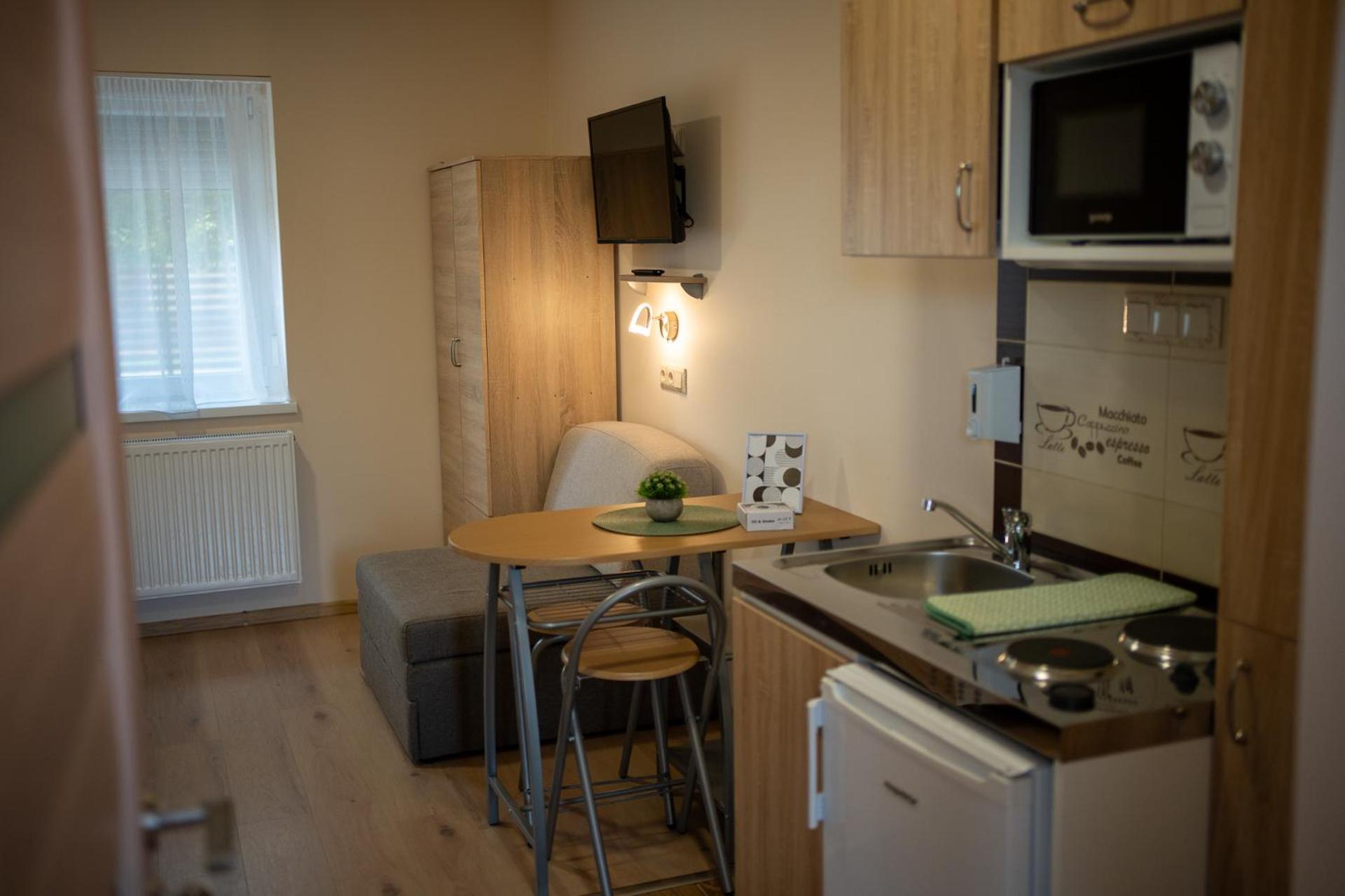 Holiday Apartmanhaz Gyula Luaran gambar