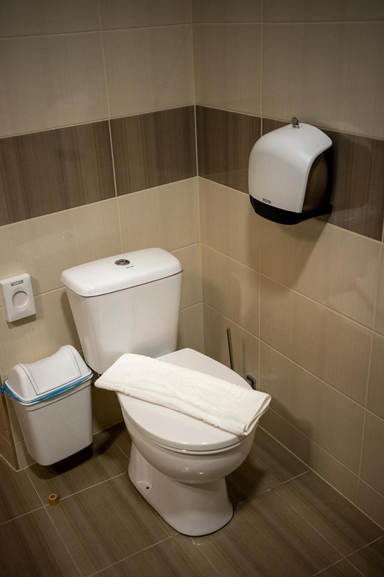Holiday Apartmanhaz Gyula Luaran gambar